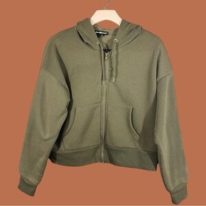 Charlotte Russe Women’s Olive Green Cropped Hoodie Sweater Size M